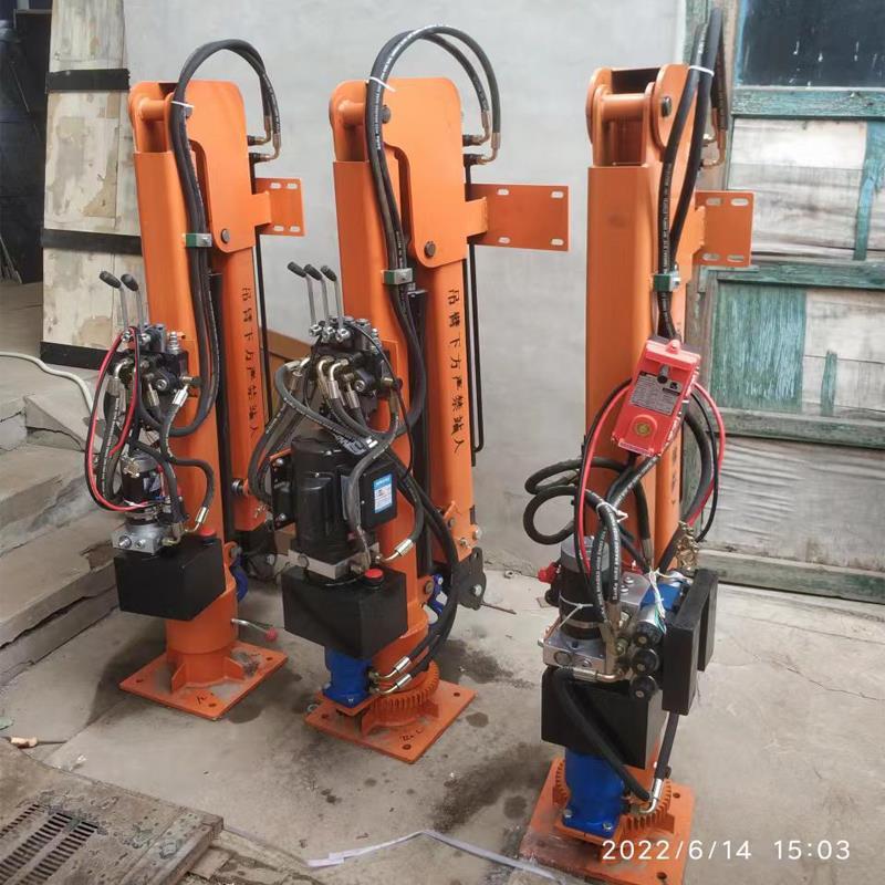 昌吉市重汽蓝牌随车吊 3.2吨 国六动力强 液压驱动 农用自卸起重机